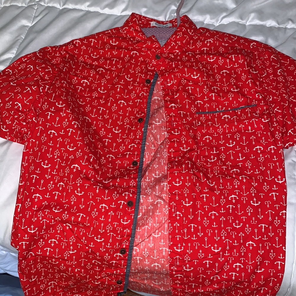 Large button down - Picture 2 of 2